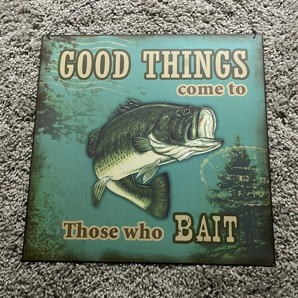 Wall decor hanger